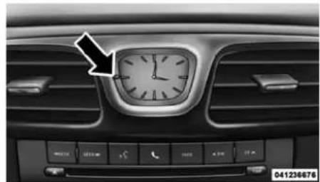 Chrysler 200 Sedan (2014) - RéGLAGEDEL'HORLOGE ANALOGIQUE - 1