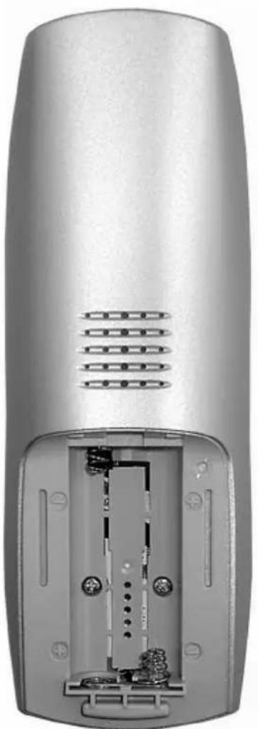 AEG D 6000 Trioset - Inserire gli accumulatori osservando la giusta polarità - 1
