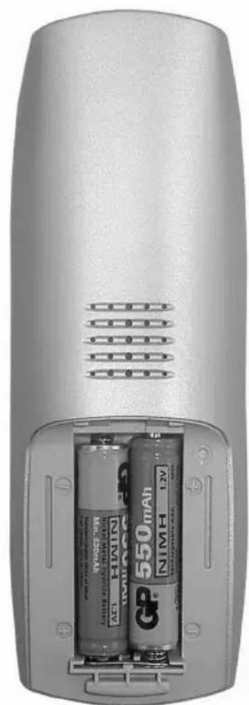 AEG D 6000 Trioset - Inserire gli accumulatori osservando la giusta polarità - 2