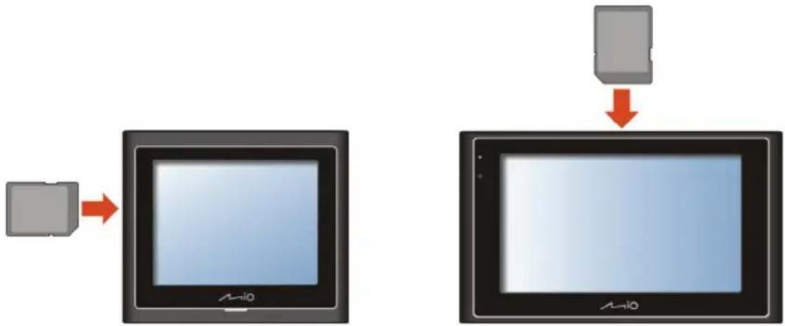 MIO Moov 560 - Insertion d'une carte mémoire - 1