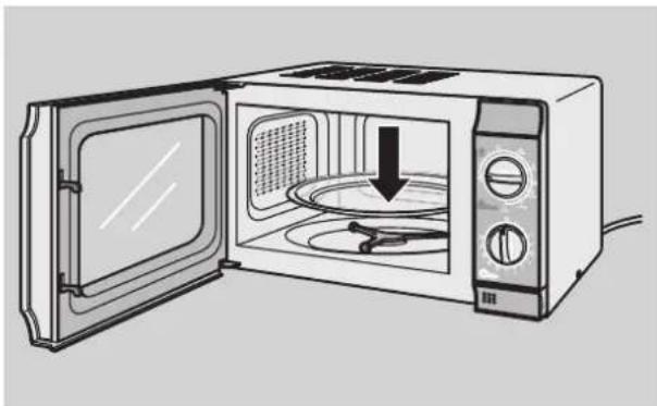 CLATRONIC MWG 763 - Inserting the turntable - 1