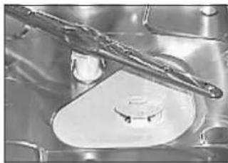 Ariston Thermo LV 460 A - Limpeza dos braços distribuidores. - 1