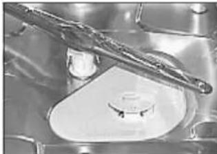 Ariston Thermo LV 460 A - Nettoyage du filtré entree d'eau - 2