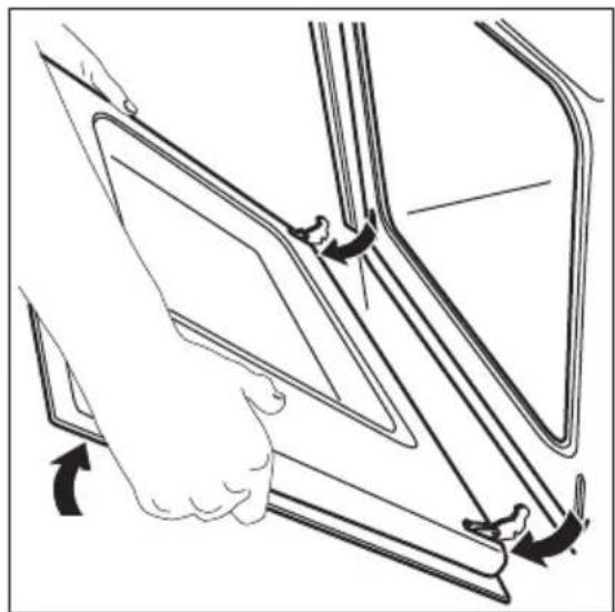 ELECTROLUX EOB3410 - Retrait de la porte du four et du panneau de verre - 3
