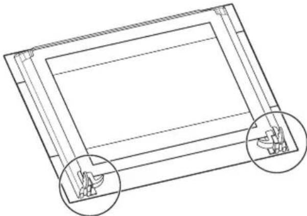 ELECTROLUX EOB 31004 X - Ausbau von Backofentür und Glasscheibe - 4
