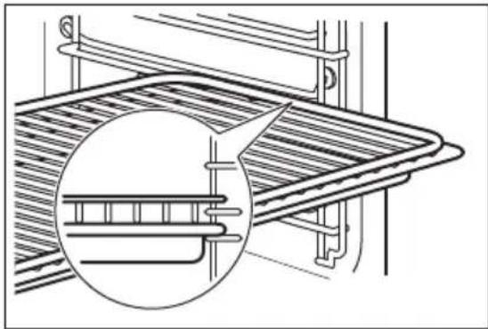 ELECTROLUX EOB2430BAX - De accessoires plaatsen - 3