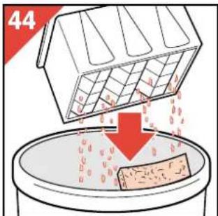 PHILIPS HR4347 - Replacing the active carbon granules - 3