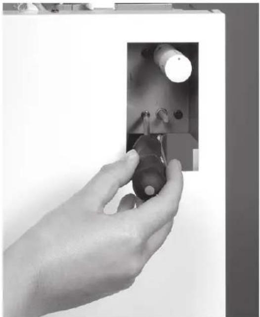 AEG RTI 600 M HF - Installation and Electrical Connection - 4