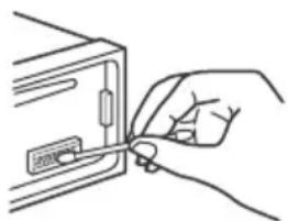 SONY CDXG1002U - Aansluitingen schoonmaken - 1