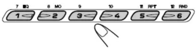JVC KDLH7R - Wählen Sie die Nummer (1 – 6), unter der Sie den gewünschten DAB-Dienst gespeichert haben. - 1