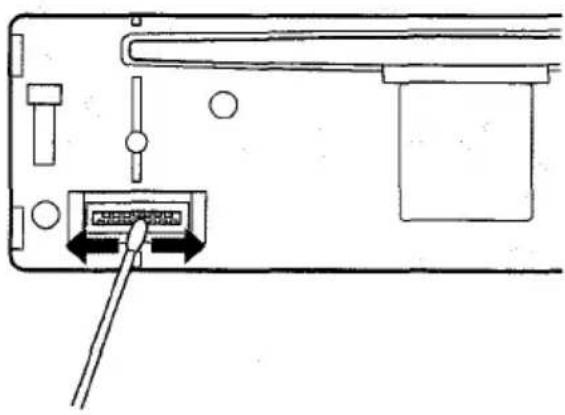 AIWA CDCX116 - Cleaning the connector - 1