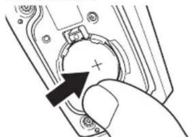 PIONEER SGYPM900H90 - Legen Sie die neue Batterie ein (CR2032). - 2