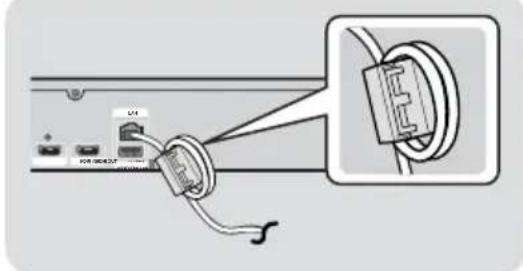SAMSUNG HTFS5200 - Fixation du noyau torique en ferrite au câble LAN de l'appareil - 1