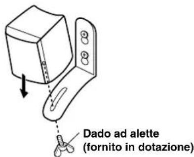 YAMAHA AVS77 - Fissare l'altoparlante alla staffa usando il dato ad alette in dotazione. - 1