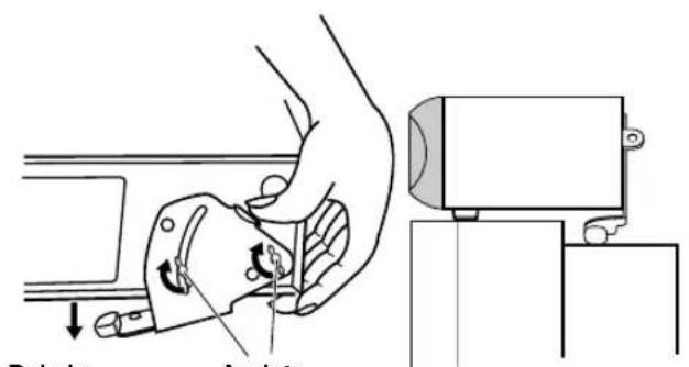 YAMAHA AVS77 - Baje la mensula de forma que la unidad de altovoz delantero quede nivelada, y apriete firmamente los tornillos. - 1