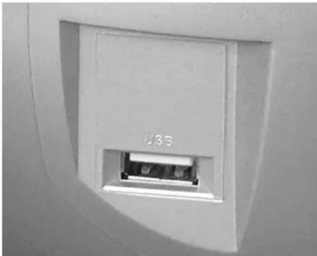 GRUNDIG RCD 1445 USB - Подкlioуене MP3-nпeepa пи USB-hakonntela. - 1