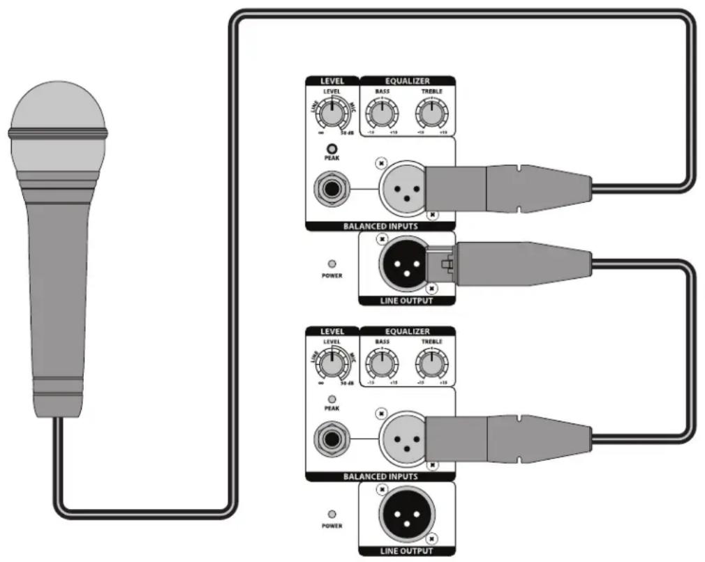 SAMSON Auro D208 - Connecting a Microphone - 1