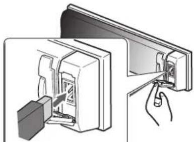 CLARION DXZ588RUSB - Connecting a USB memory/MTP device - 1