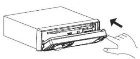 TOKAI LAR75 - Mise en place de la façade sur l'appareil comme illustré ci-dessous: - 3