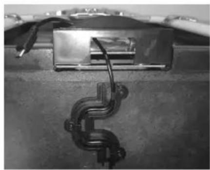 ION Jukebox Bluetooth - Acheminement du câble de rechargement - 1