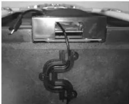 ION Jukebox Bluetooth - Verlegen Ihres Ladekabels - 1