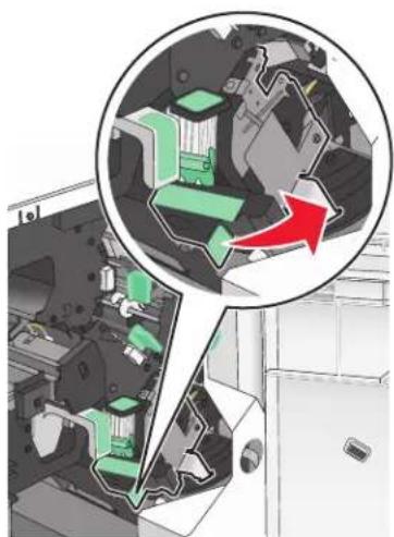 LEXMARK C950 - Remplacement de la cartouche d'agrafes dans l'agrafeuse standard - 2