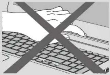 TOSHIBA Satellite C55B - Ouverture de l'écran - 3