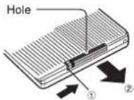 LENCO DVP7 Snoopy - Insert the battery - 1
