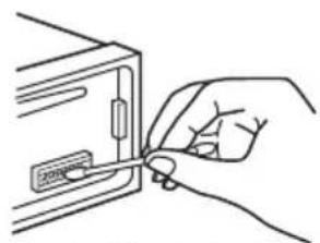 SONY CDXR3300MP - Pulizia dei connettori - 1