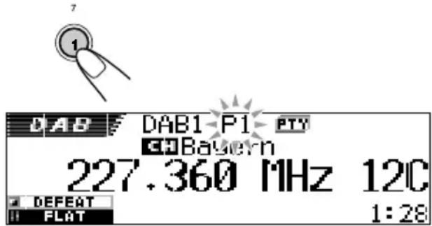 JVC KDSH9102 - Drücken Sie die Zifferntaste (in thisem Beispiel 1), unter der Sie den gewählten Dienst speichern wollen, und halten Sie sie länger als 2 Sekunden gedrückt. - 1