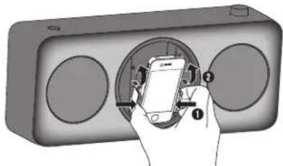 PANASONIC SCGT07E - Tryk sideholderen ind, sä din iPod/iPhone holds fast og tryk forsigtigt docken indigen. - 1