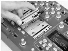 SynQ SMX1 - O que tem de fazer para substituir um fader de canal é o seguinte: - 1