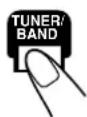 JVC CAUXS10 - Premere TUNER/BAND e selezionare "FM" o "AM". - 1