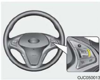 HYUNDAI IX20 (2015) - Pour annuler la régulation de la vitesse, effectuez l'une des opérations suivantes : - 1