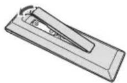 PIONEER XHM11DAB - Einlegen der Batterien in die Fernbedienung - 2