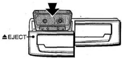 AIWA XRH33MD - Pulse TAPE y EJECT para abrir el portacasete. - 1