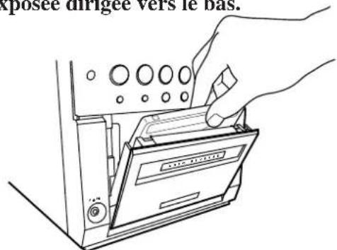 JVC UXP30 - Mettez une cassette à l'intérieur, la partie exposée dirigée vers le bas. - 1