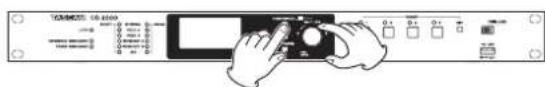TASCAM CG2000 - Réglage de la luminosité avec la touche HOME/DISPLAY et la molette MULTI JOG - 1