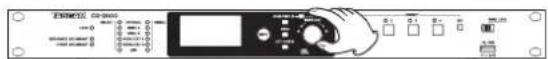 TASCAM CG2000 - Pour selectionner un parametre (navigation vers le haut et le bas dans l'écran): - 1