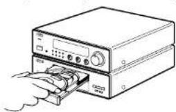 DENON DF100MC - ■Chargement des disques dans le tiroir de disque - 1