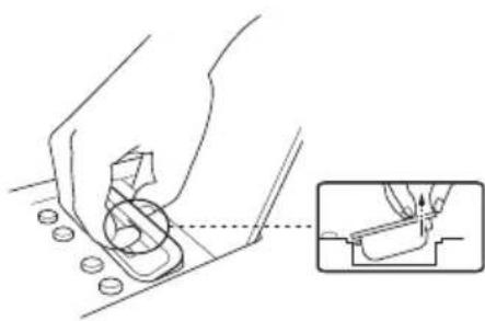 GENEVA Model XL - Come si inserisce o si rimuove un adattatore per dock? - 2