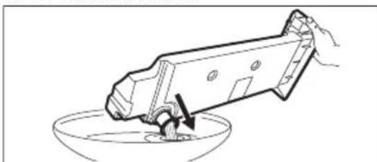 ELECTROLUX TWSL5E - Leeren des Wasserbehalters - 3