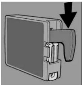 DOMETIC RM 8401 - Fastening and releasing the door lock hook when parking the vehicle - 3