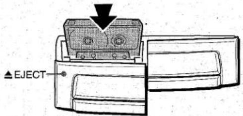 AIWA CXNA71 - Pulse el boton TAPE y lamarca  EJECT para abrir el portacasete. - 1