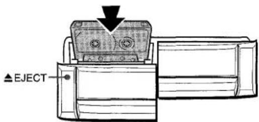 AIWA NSXMT920 - INSERTING TAPES - 2