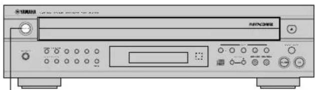YAMAHA CDC585 - Mise en place et lecture des disques - 1