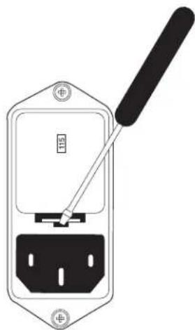 Hartke HA5500 - Appendice C: Cambiare il Voltaggio del Model 3500/5500 - 1