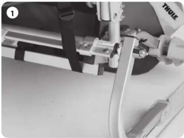 THULE CrossCountry Skiing Hiking Kit - MONTAGE DES SKIS - 1