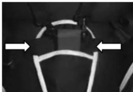 Topmark 2 Combi T8030 - USO DEL CINTURÓN DE SEGURIDAD DE 5 PUNTOS DE ANCLAJE ADVERTENCIA: UTILIZAR SIEMPRE LOS CINTURONES DE SEGURIDAD Y EL SEPARAPIERNAS AL MISMO TIEMPO. - 1