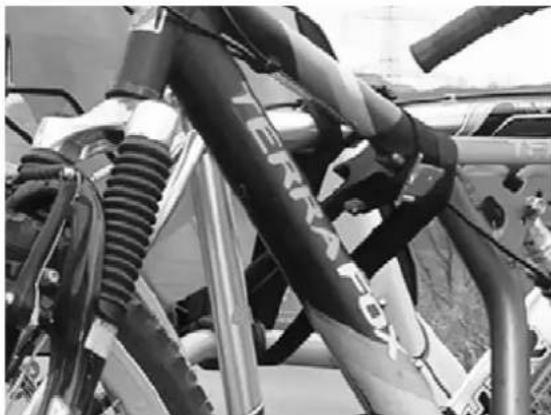 Pro-User Saffier III 91535 - MONTAGE DES VÉLOS SUR LE PORTE-VÉLOS - 4